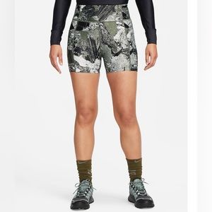 Nike ACG Dri-FIT ADV crater lookout shorts